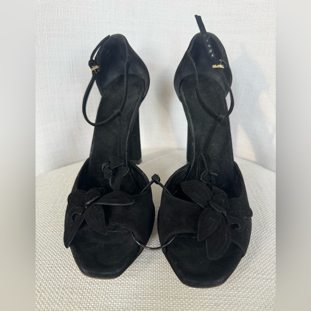 Authentic RARE  Gucci shoes, black suede flower detail 39 - Picture 2 of 16